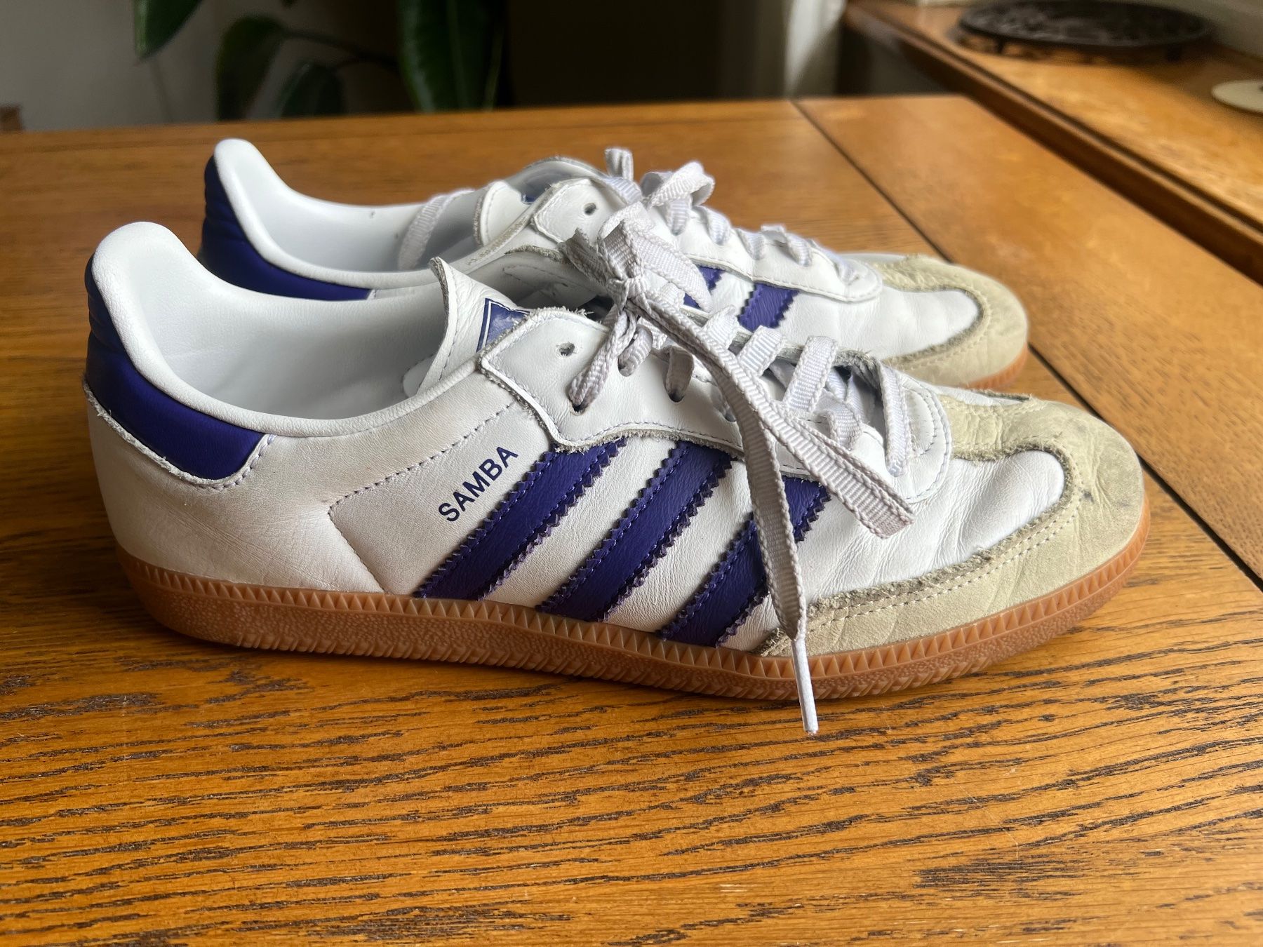 Adidas Herrenschuhe: Adidas Samba Sneakers weiss/blau – Gebraucht aus Zürich von livozh