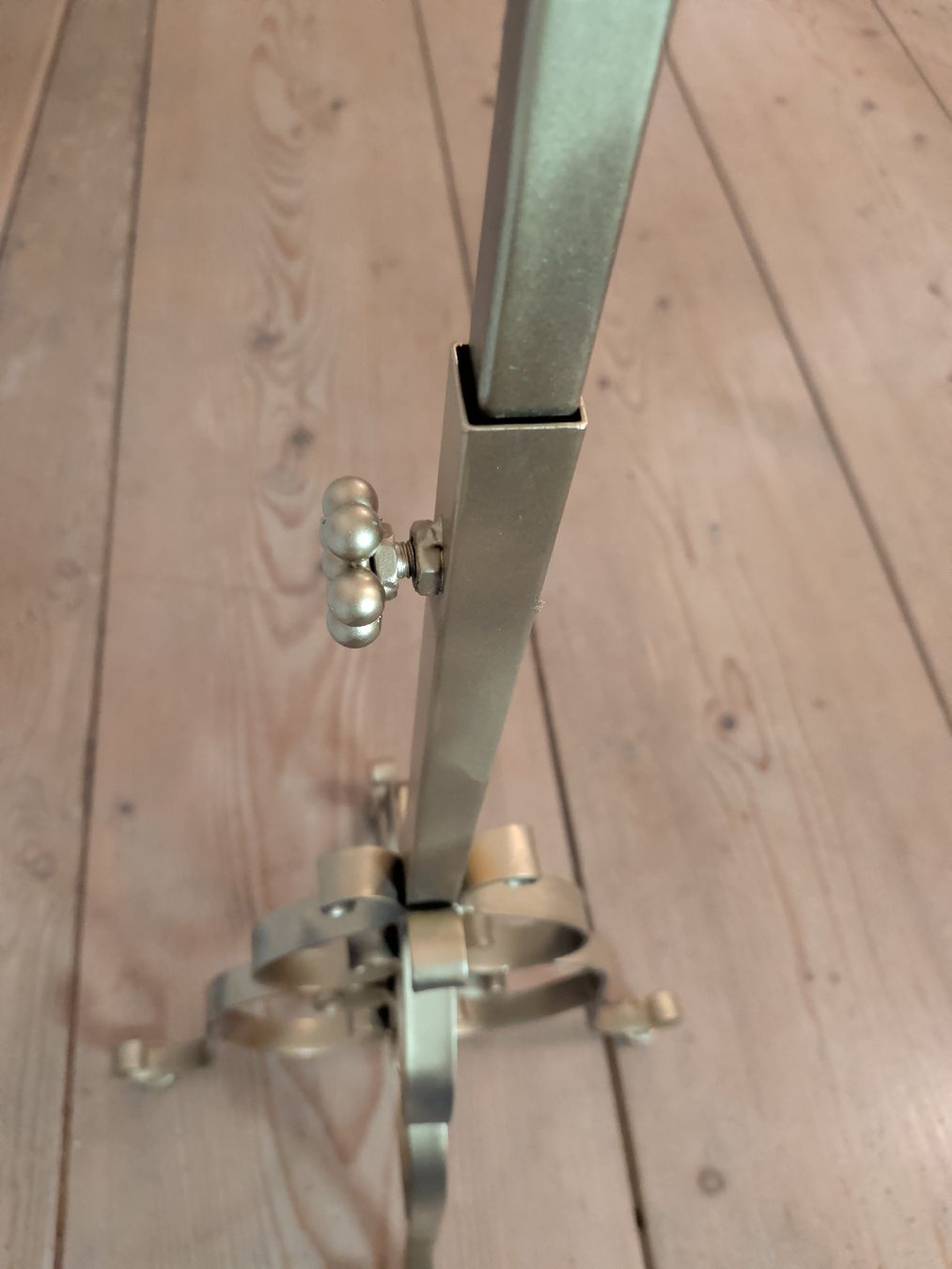Supporti per strumenti musicali & leggii: Jugendatil Notenständer in Goldfarbe – Usato da Dietfurt venduto da Subforce1853 4