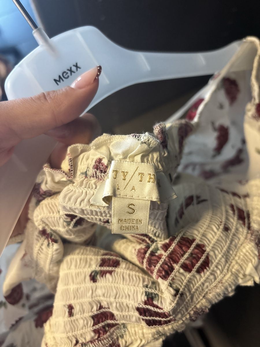 Robes: Kleid mit Blumenmuster Grösse S – D'occasion à Winterthur par van_8fsq 2