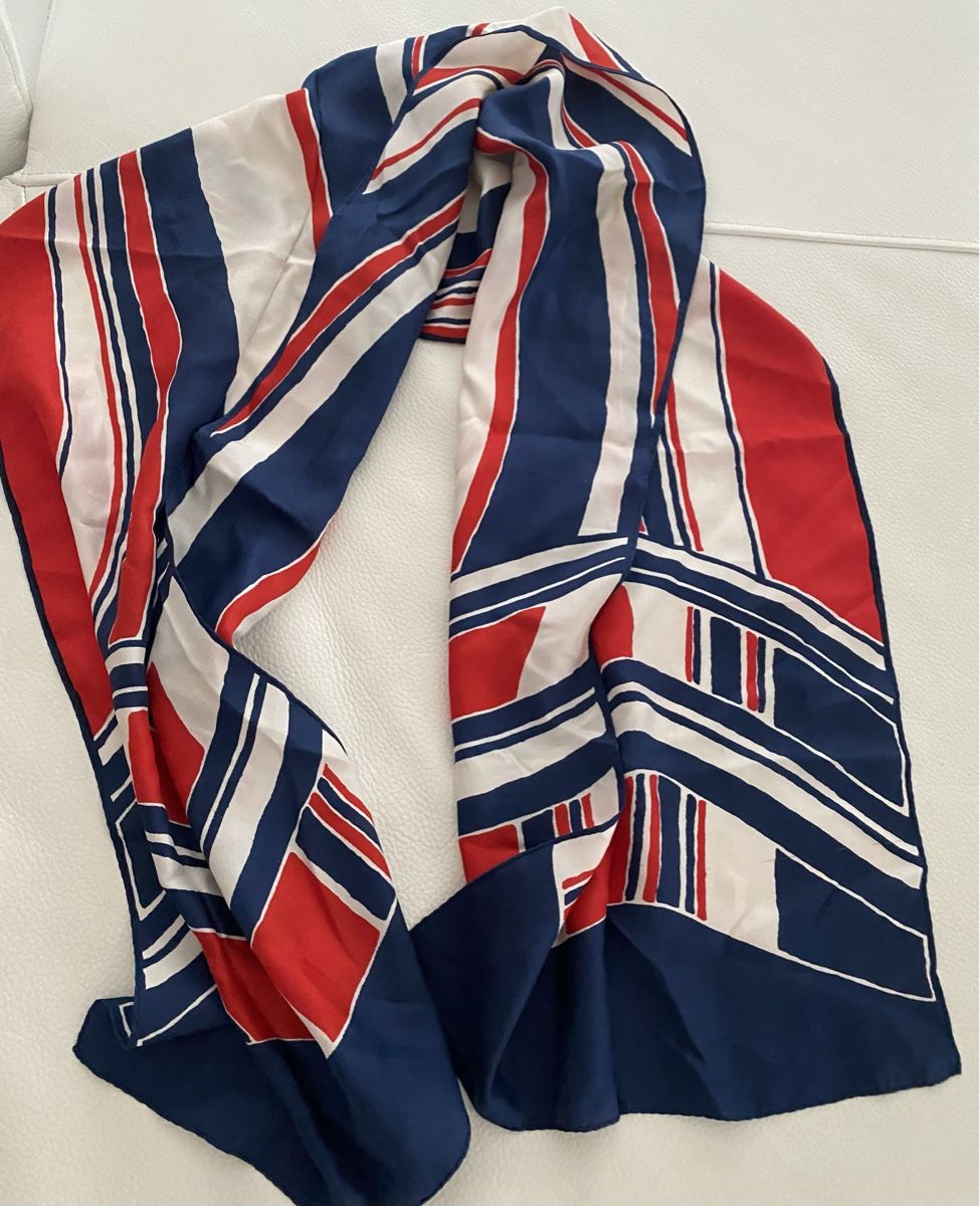 Foulard & Sciarpe: Seiden Schal 🌸 – Usato da Opfikon venduto da Luis144 1
