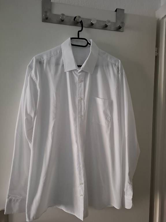 Camicie: 2STÜCK  Herrenhemden langarm – Usato da Münchenstein venduto da Salvis_68