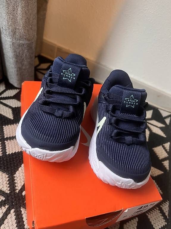 Scarpe per ragazzi: Turnschuhe Nike – Usato da Udligenswil venduto da lia_082012 1