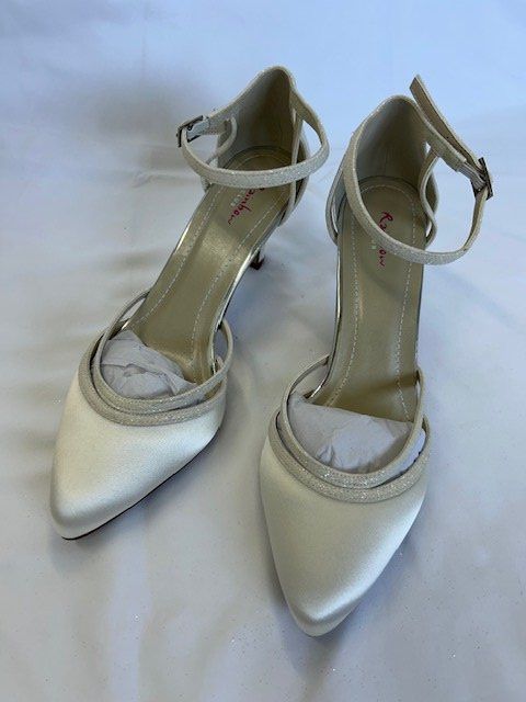 Rainbow Damenschuhe: Brautschuh Desi von Rainbow Gr. 4.5 / 37.5 – Neu (gemäss Beschreibung) aus Rothenburg von stacostaco 1