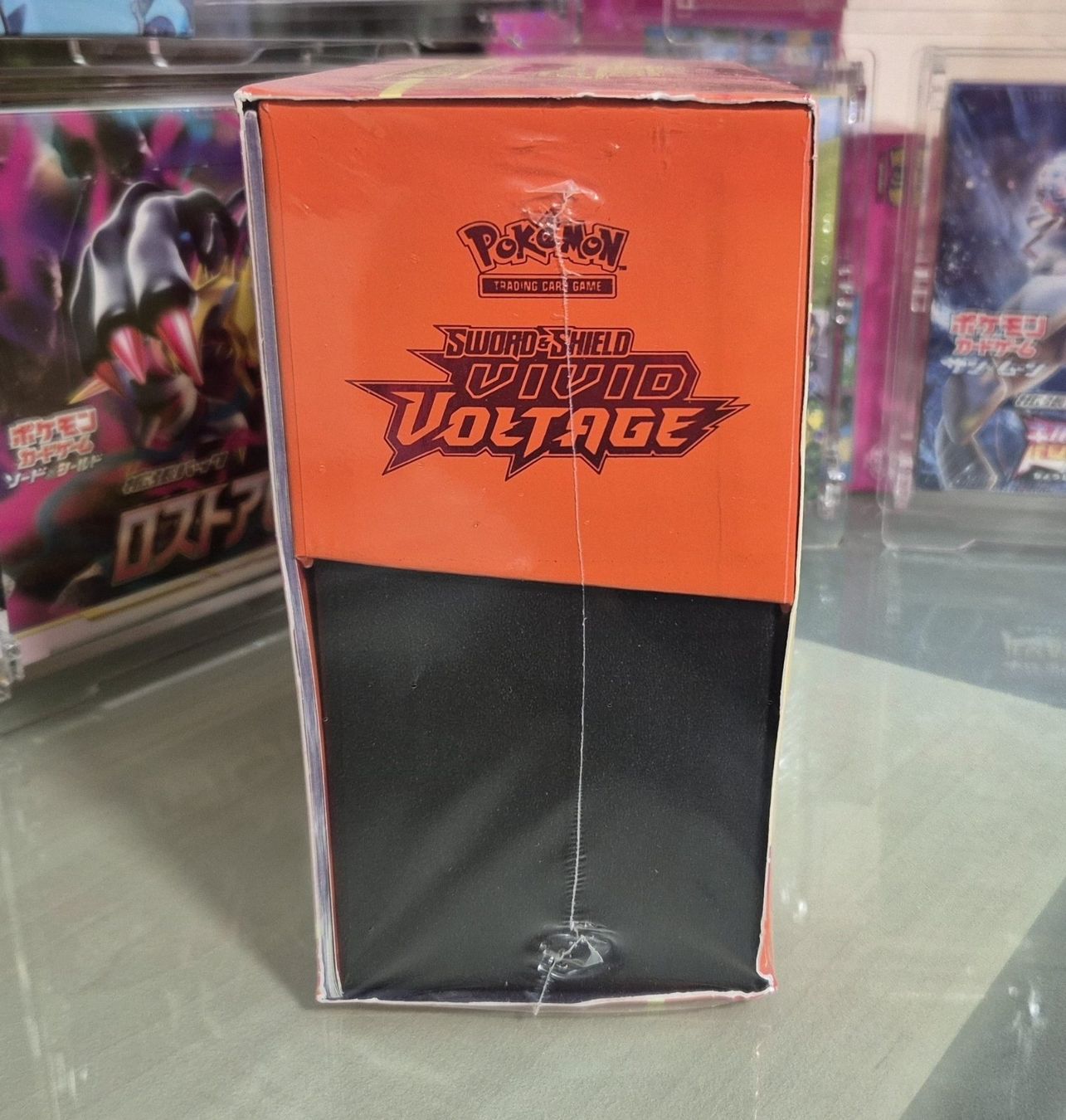 Pokémon Carte collezionabili: Pokémon Vivid Voltage Elite Trainer Box Englisch 2020 – Nuovo (secondo la descrizione) da Aesch BL venduto da bigboystoy 1