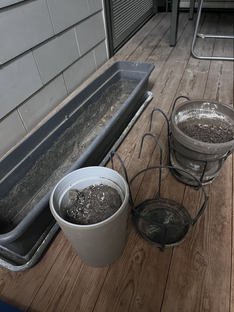 Vasi per fiori: 3 garden pots used condition – Usato da Wädenswil venduto da nae_q2gv 1