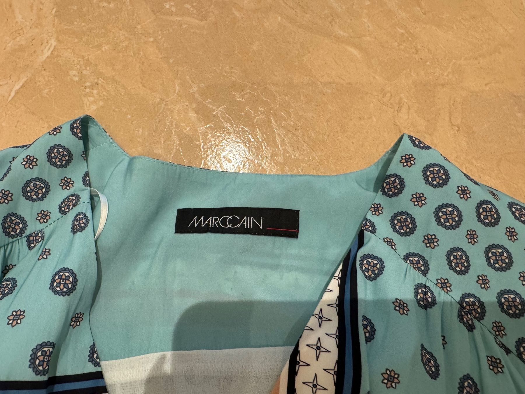 Marc Cain Vestiti: Marc Cain NWT luftiges Kleid, Grösse 2/36-38 – Nuovo (secondo la descrizione) da Klingnau venduto da Markus14 4
