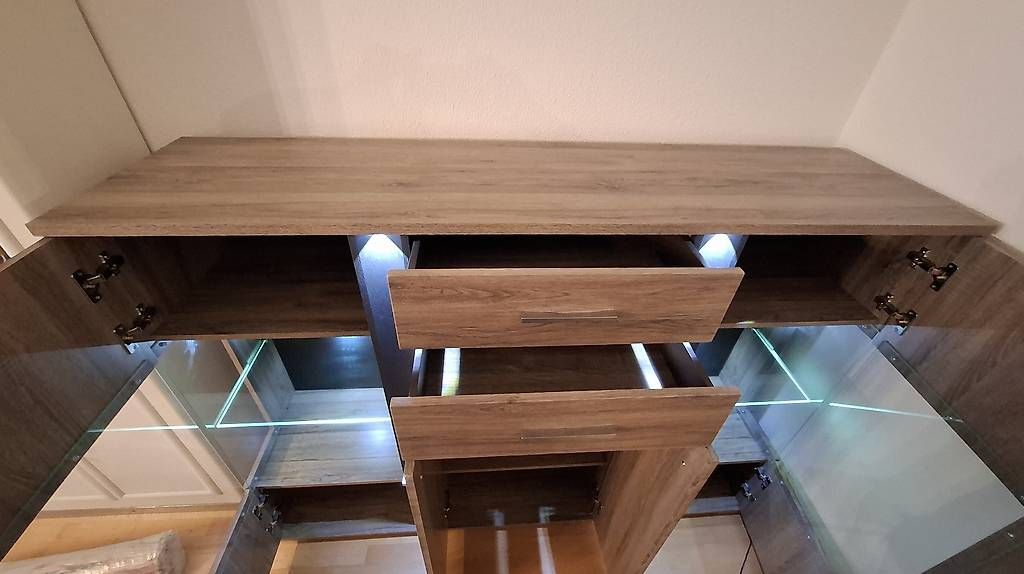 Cassettiere: Modernes Sideboard / Vitrine in Holzoptik – Usato da Wädenswil venduto da cel_zt5w 2