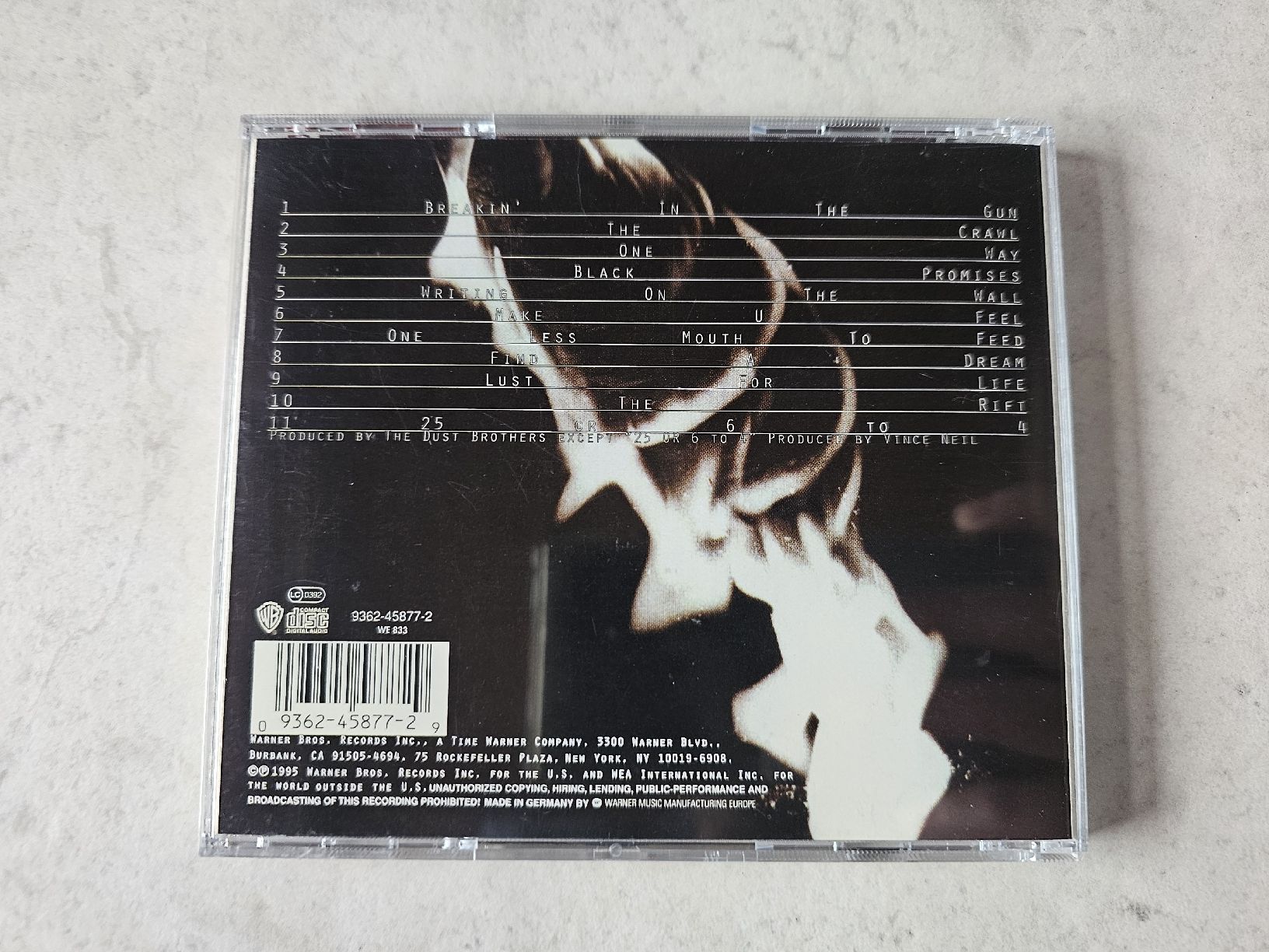 CDs: Vince Neil  -  Carved In Stone – Gebraucht aus Schneisingen von backstore24 1