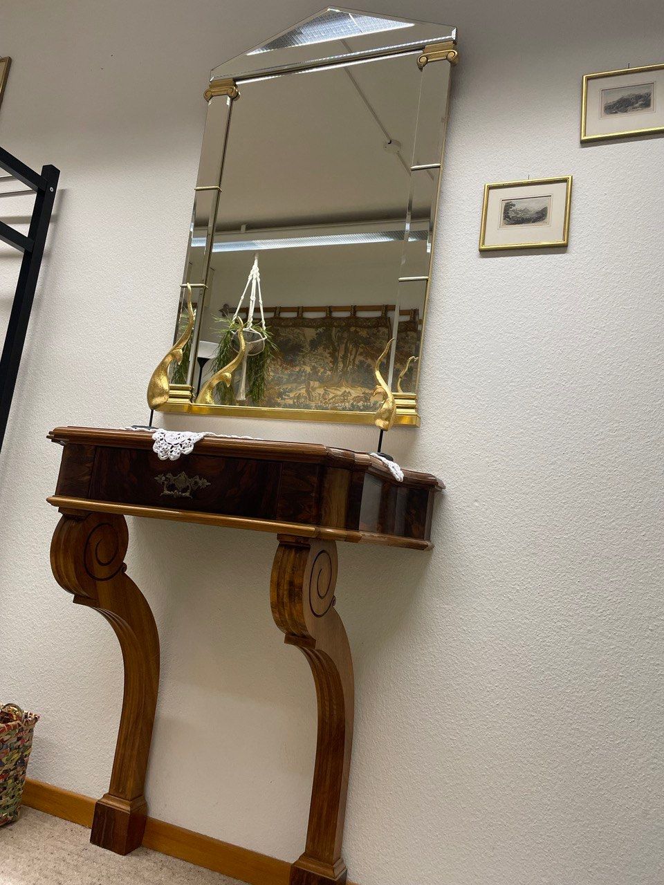 Tische: Wandtisch mit Spiegel antik – Gebraucht aus Freidorf TG von ibipatria