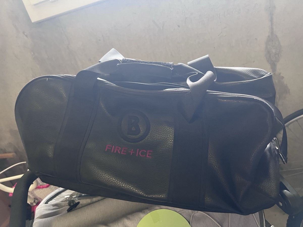 Bogner Borse: Bogner Fire and ICE Weekender oder Sporttasche – Usato da Volketswil venduto da Latinozh5