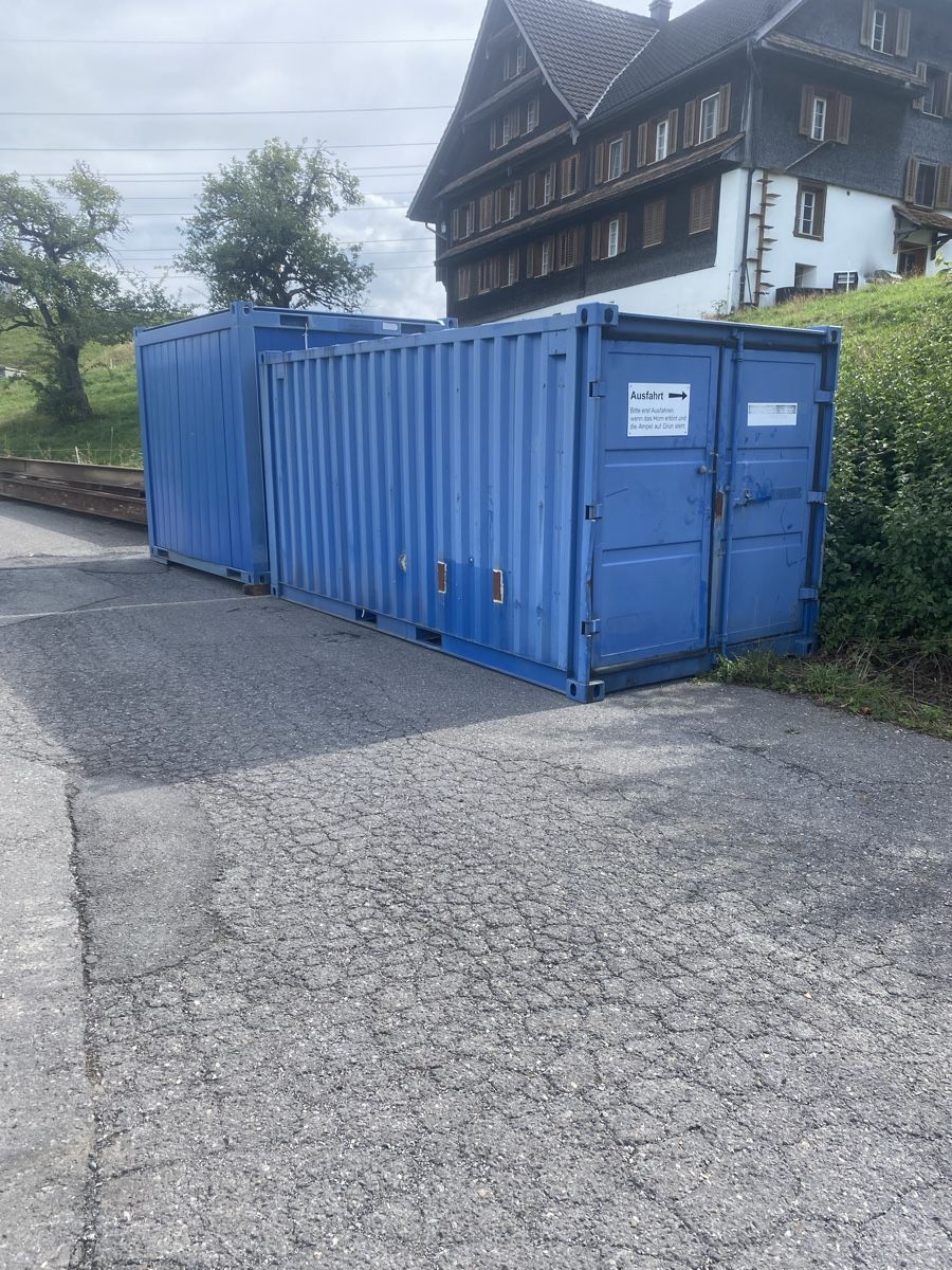 Conteneurs de construction: Blechcontainer  – D'occasion à Menzingen par Edelmuni7