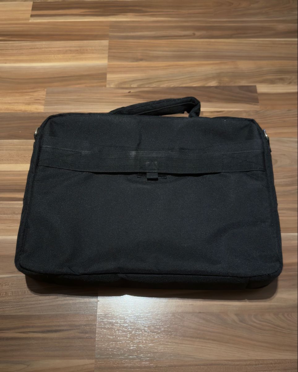 Borse: Sumdex Laptop-/Notebooktasche Schwarz – Usato da Brugg AG venduto da Immerallesguet 1