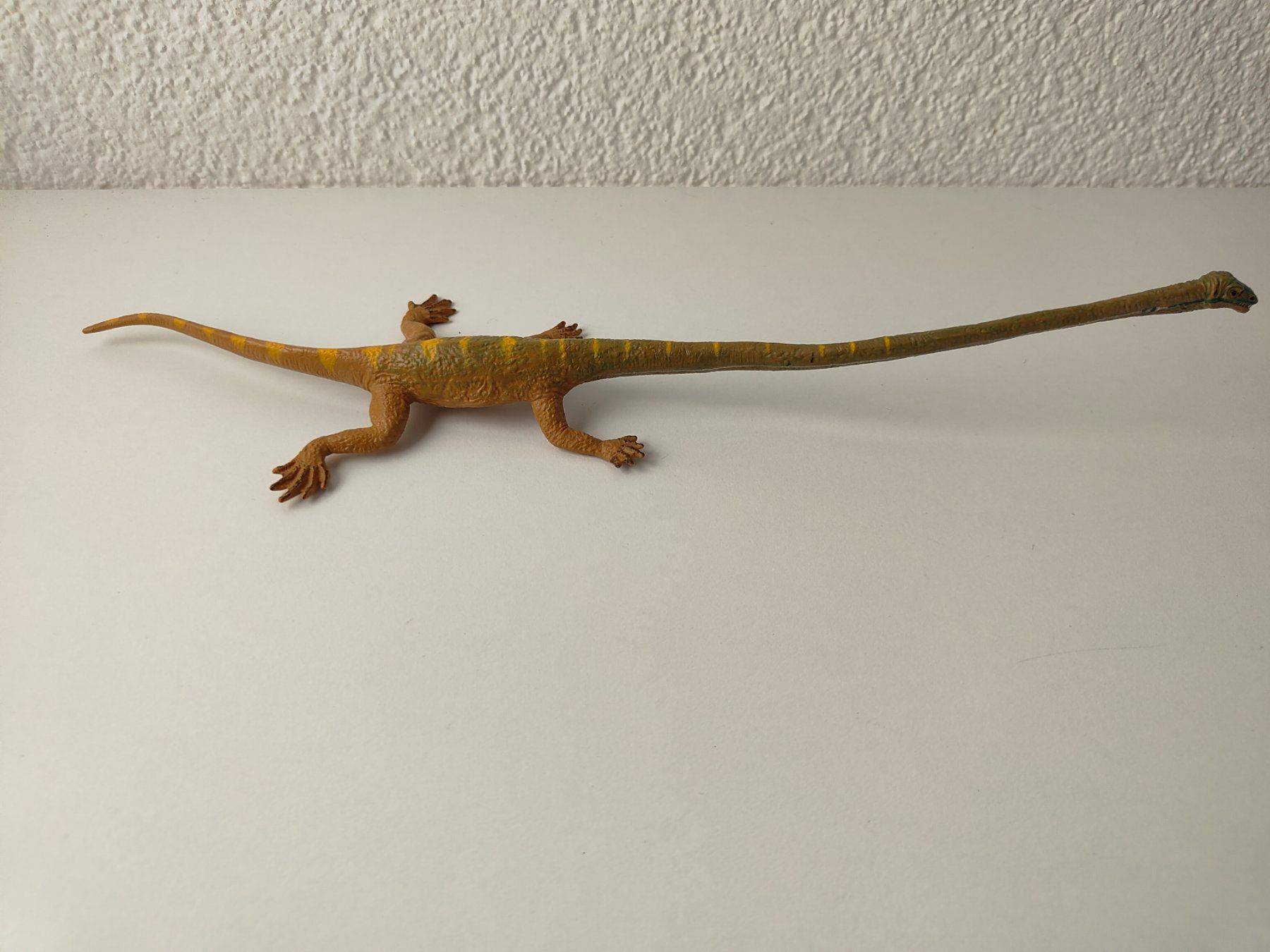 Statuette: Safari Ltd Tanystropheus Dinosaurier 1999 – Usato da Thalwil venduto da FigurenFreunde