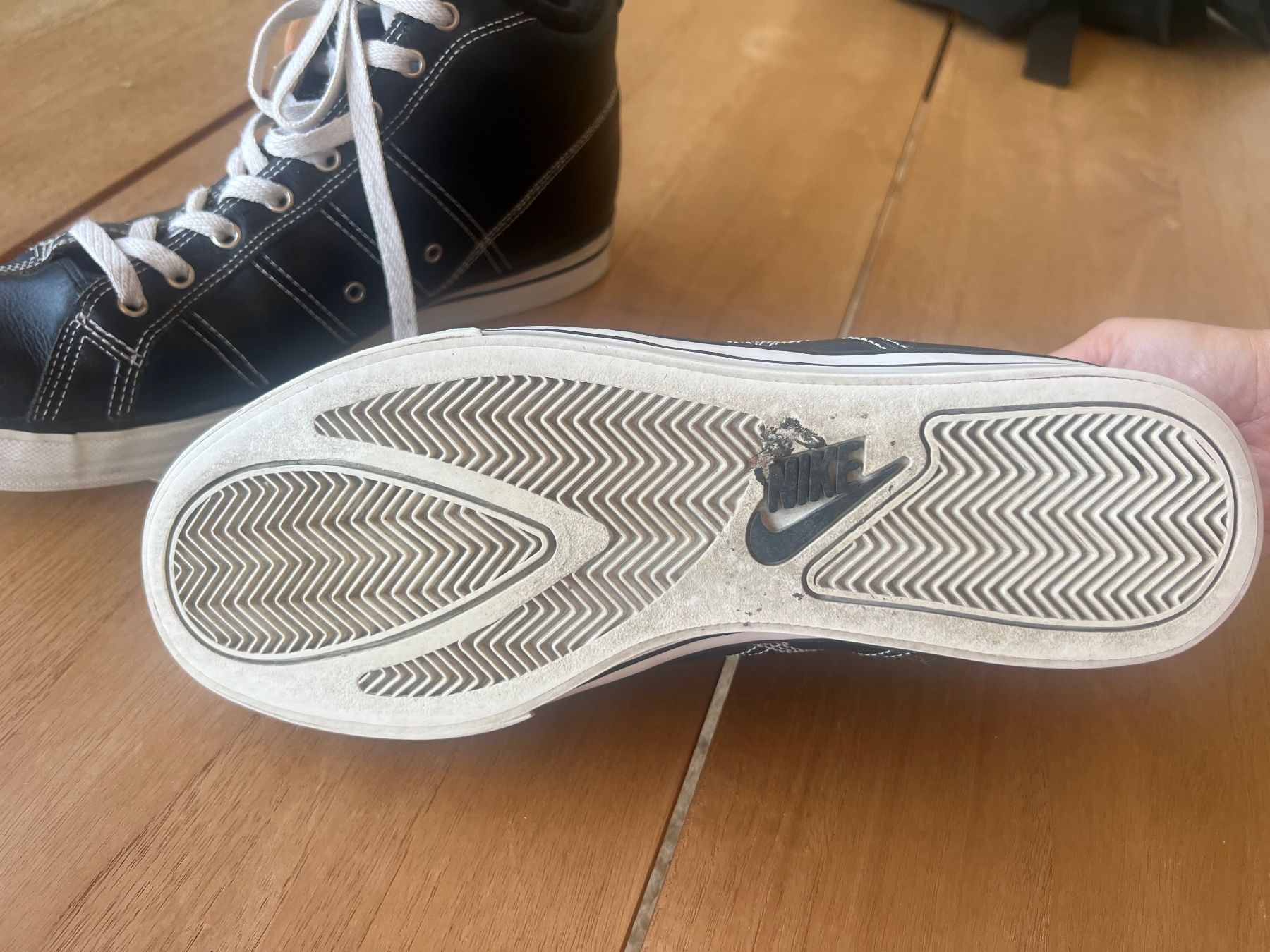 Nike Scarpe da uomo: Nike vintage taille 44 – Usato da Lugnorre venduto da jul_lnh6 3