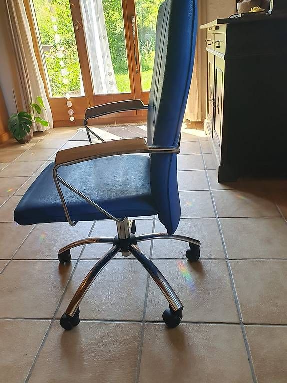 Stühle: Chaise de bureau – Gebraucht aus Nidau von jul_6tpv 1