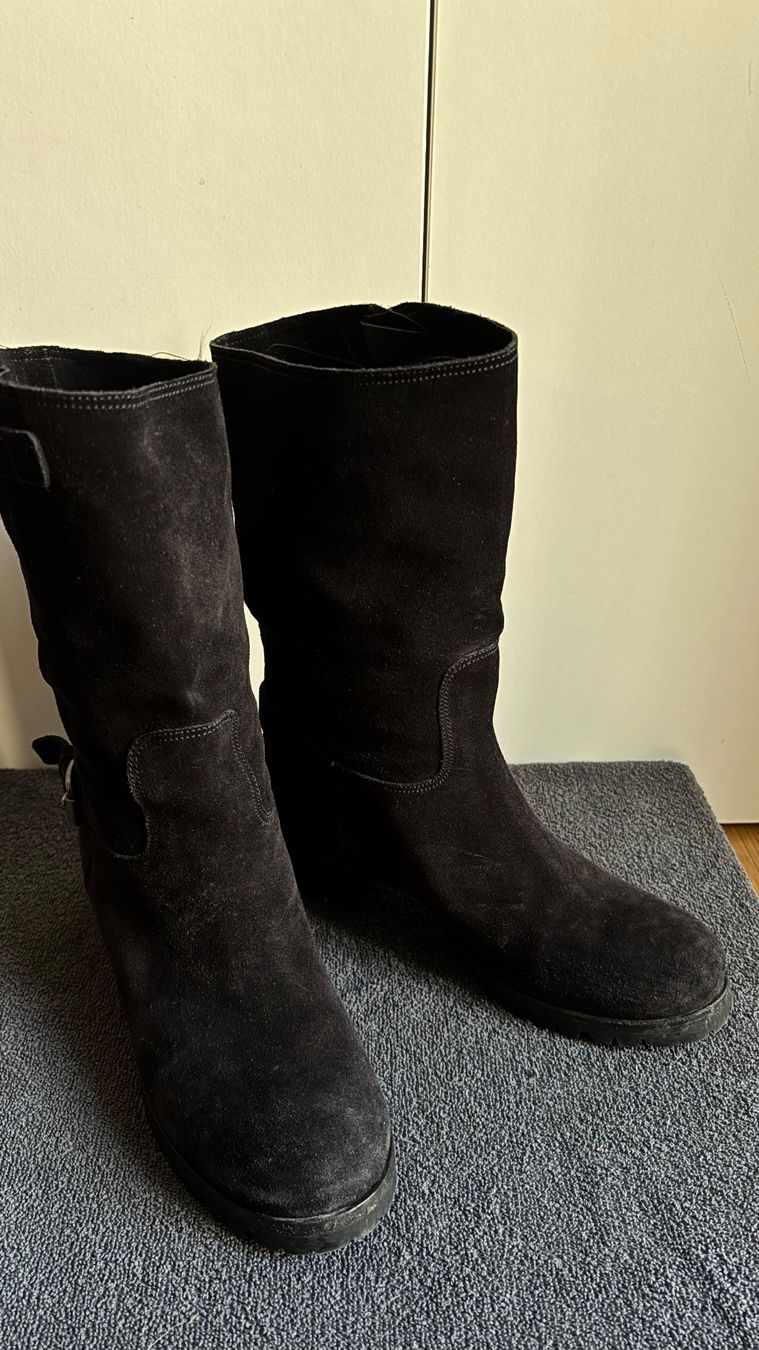 Prada Chaussures femmes: Prada samtige Stiefel Gr. 40 – D'occasion à Luzern par luzern.secondhand 2