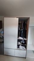 Kleiderschrank