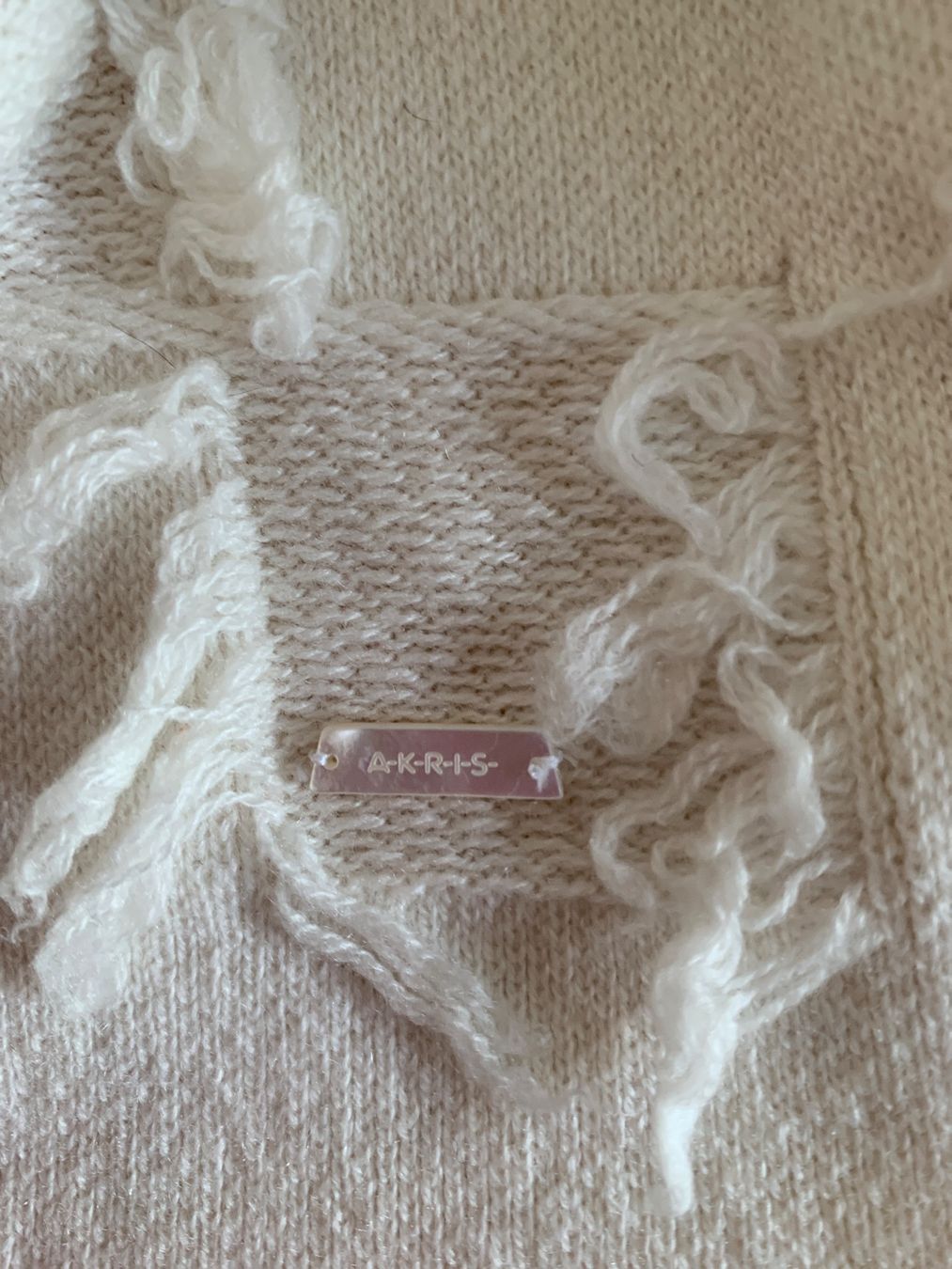 Akris Maglioni & Felpe: AKRIS-Exklusiver Pullover mit Fransen, 100% Kaschmir-NP 1990 – Nuovo (secondo la descrizione) da Luzern venduto da designluzern 6