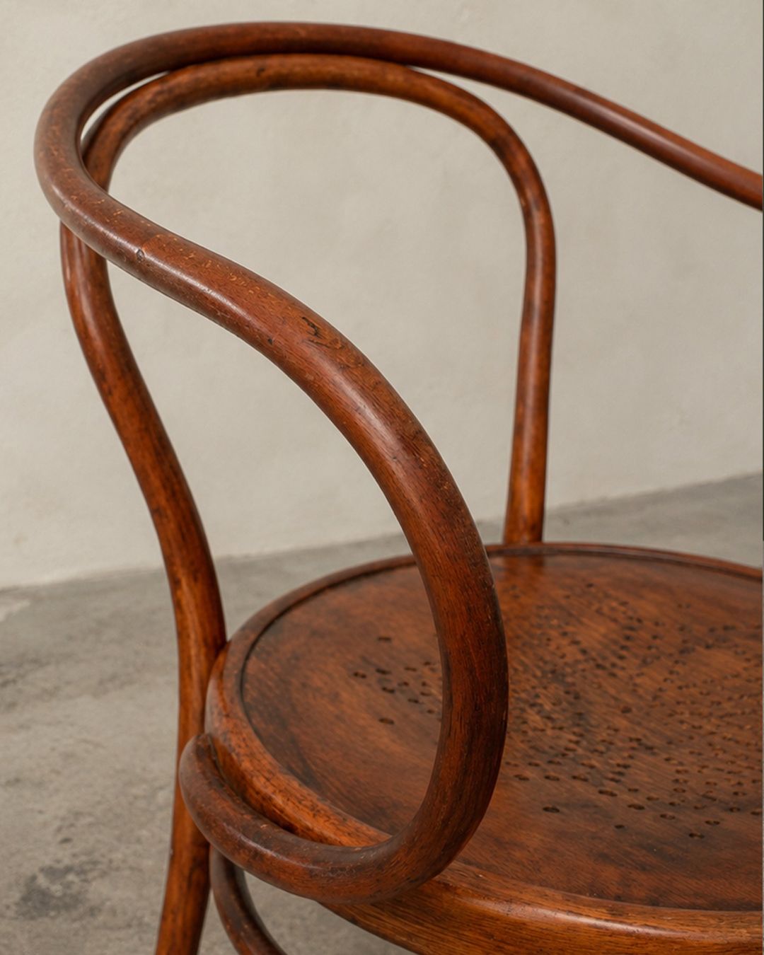 Sedie: CHAISE J&J KOHN – Usato da Moutier venduto da Vintage-signature 2