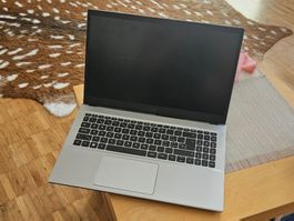 Acer Aspire 3 inklusive Ladekabel