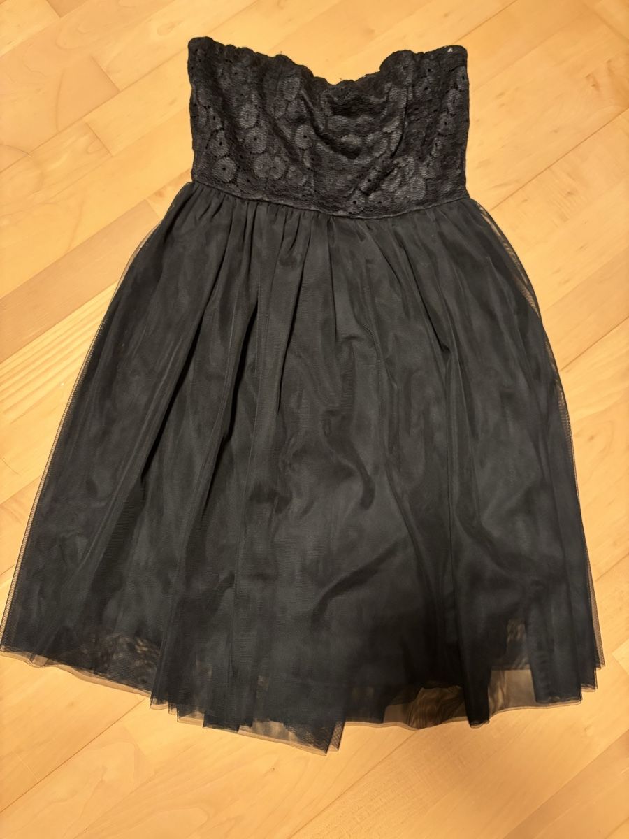 Vestiti: Kleid schwarz M – Usato da Kesswil venduto da Branca-01