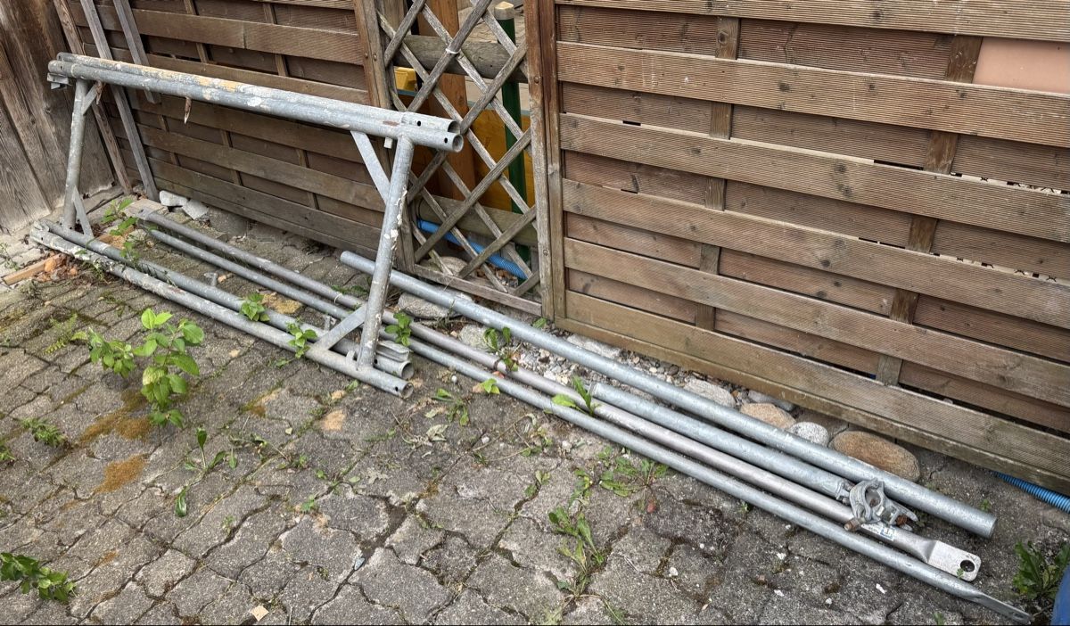Gerüste: Baugerüst, Gerüstteile Metall, gebraucht,  – Gebraucht aus Marbach SG von Kirchi76
