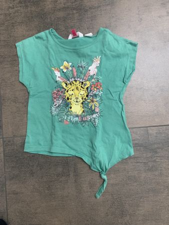 Praktisch neuwertiges Leopard T-Shirt von KIDS Gr. 122