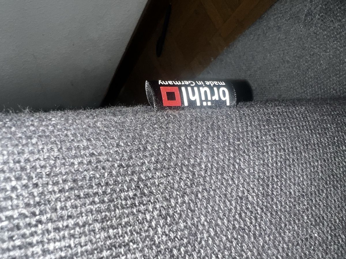 Sofas: Ecksofa brühl grau mit Gebrauchsspuren Sitzmöbel – Gebraucht aus Zürich von Leotoi 2
