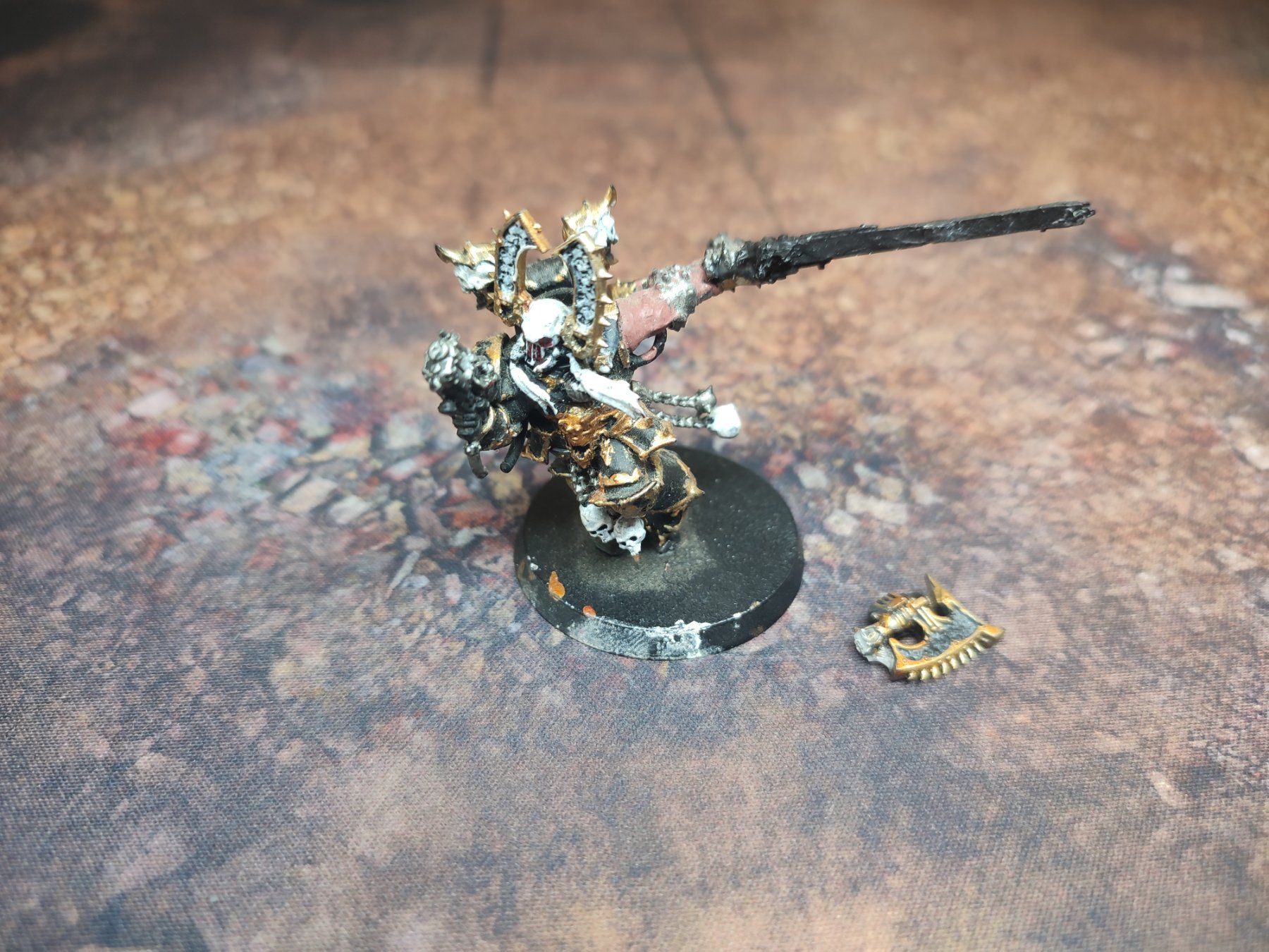 Kit di modellismo & Modellini statici: Warhammer 40k Kharn The Betrayer - Sword conversion – Usato da Bern venduto da san_22kx 2