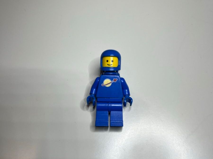 LEGO Classic Space Minifigur sp004 Blue (Gebraucht) in bretzwil für CHF ...