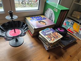 Schallplatten und Kasetten