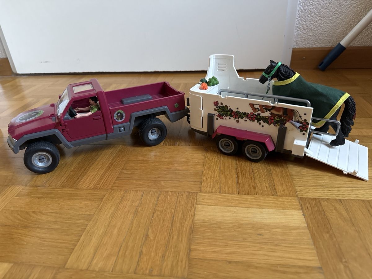 Schleich Giocattoli: Schleich Pferdeanhänger – Usato da Umiken venduto da hope2008