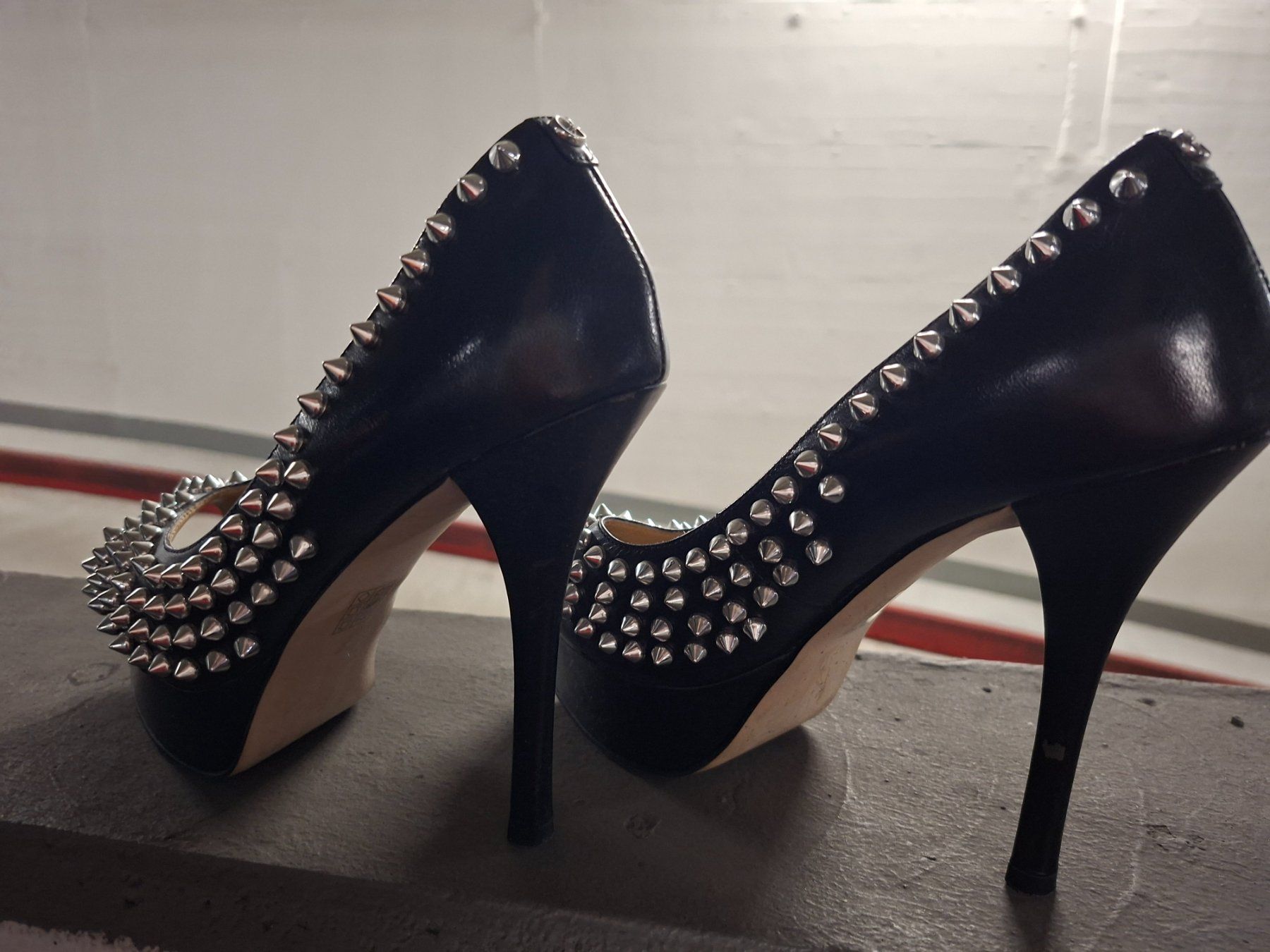 Guess Scarpe da donna: Guess Original – Usato da Emmenbrücke venduto da Ddagi 1