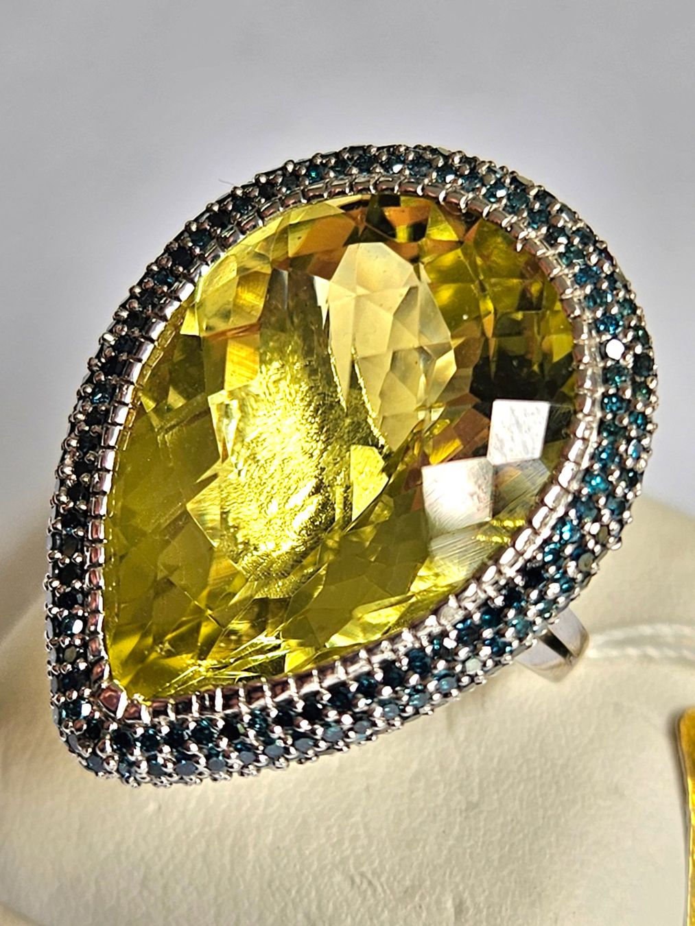 Anelli: Edelstein Fingering mit blauen Diamanten – Nuovo (secondo la descrizione) da Zürich venduto da adriben 9