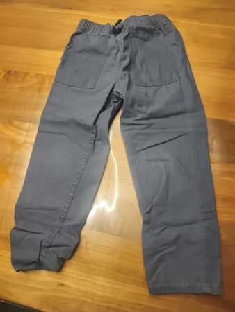 Neuwertige Stoffhose von H&M Gr 110