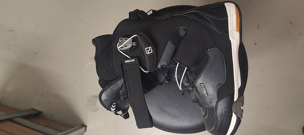 Chaussures hommes: Snowboardschuhe Deeluxe Deemon – D'occasion à Fehraltorf par Cramora 1