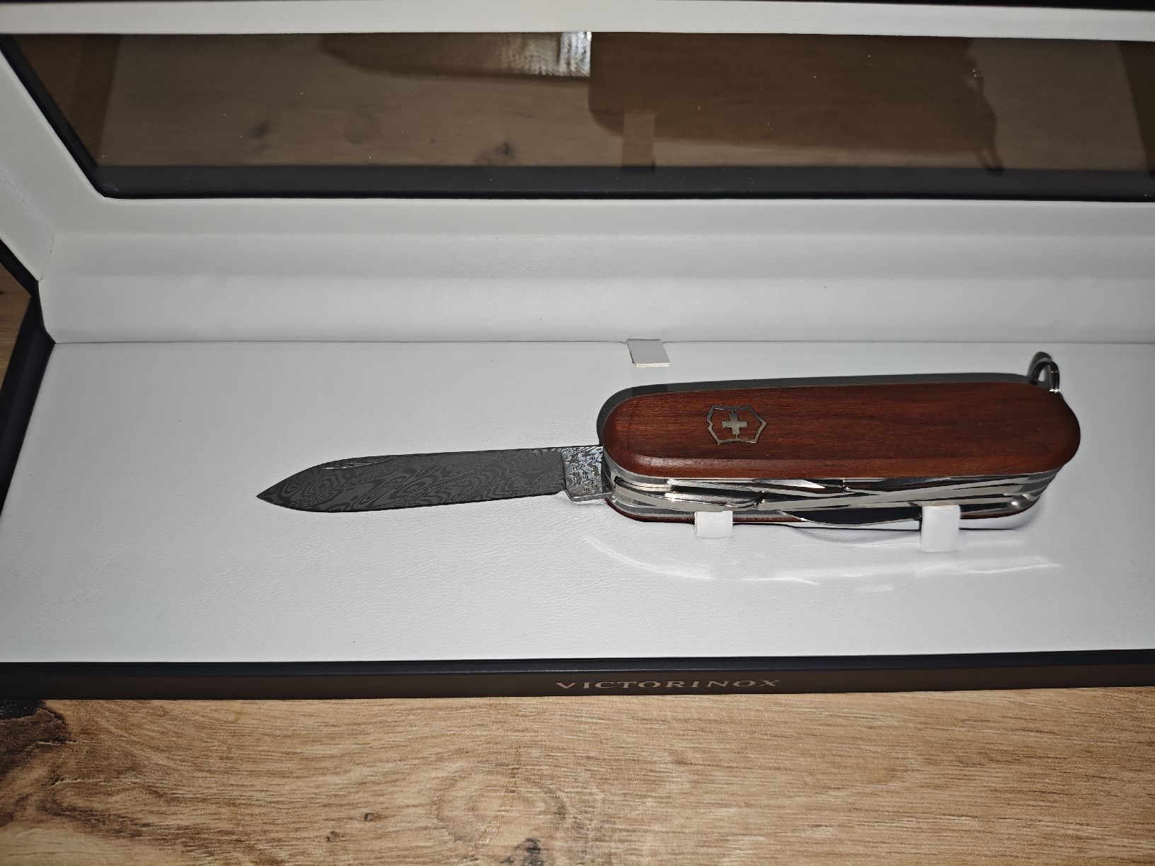 Victorinox Accessori: Victorinox Damast Limited Edition 2018 – Nuovo e nell'imballaggio originale da Develier venduto da Ant_ckl5 1