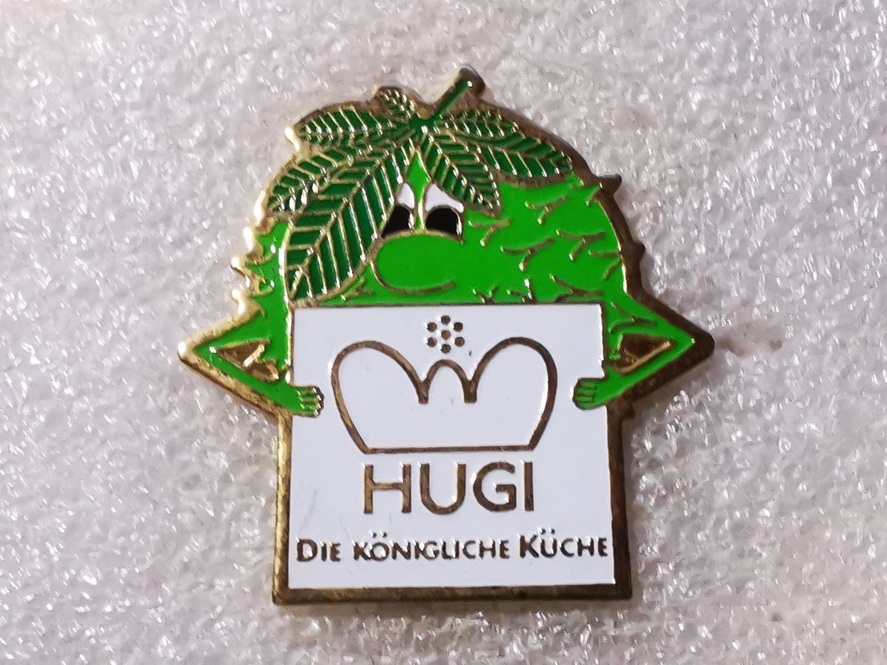 Placchette & Badge: Ansteckpin 124: Heso x Hugi Küche – Usato da Oppligen venduto da Pin-Fall-Shop