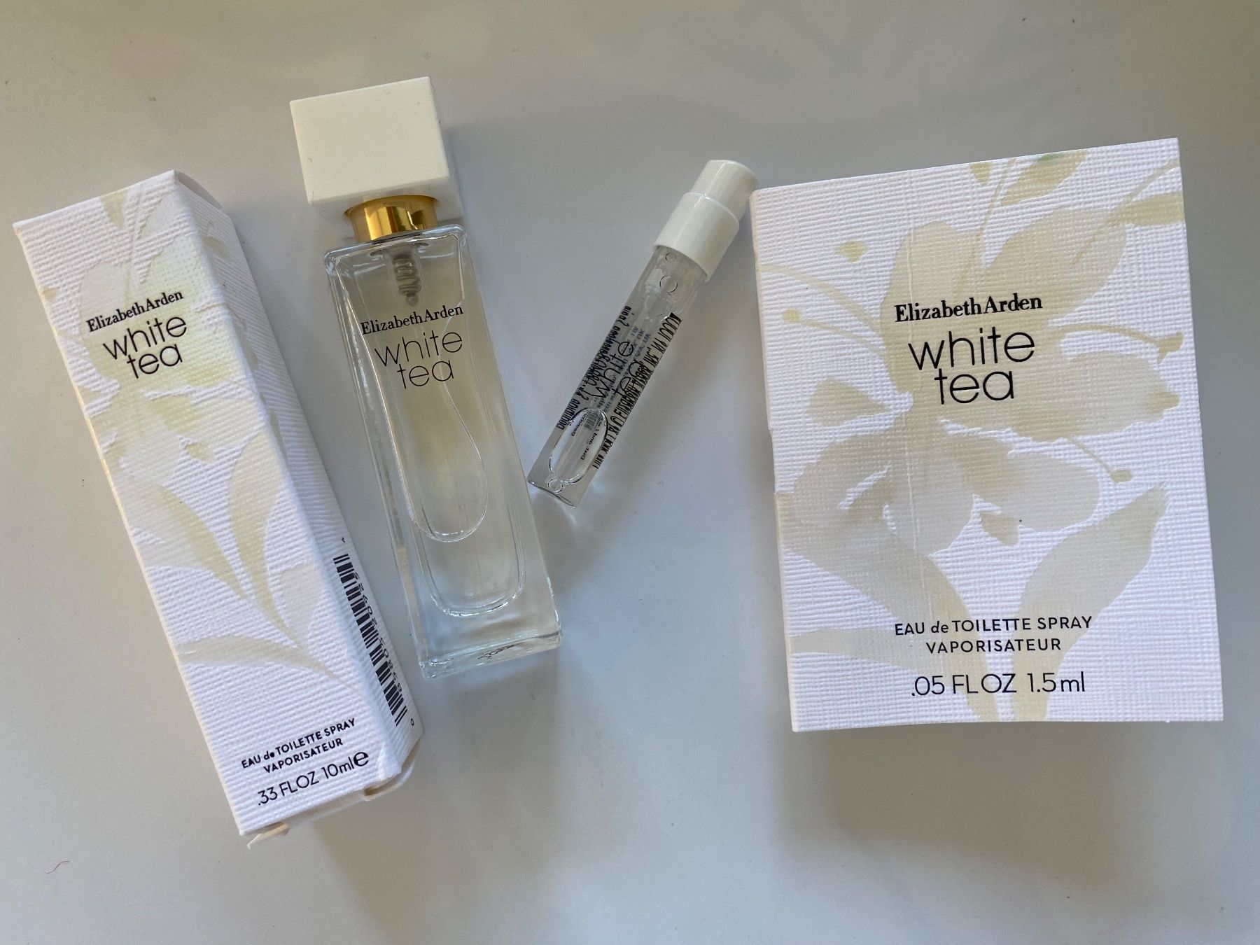 Profumi & Eau de Toilette: Miniatures white tea Elizabeth Arden – Nuovo e nell'imballaggio originale da Bouveret venduto da wes_7zll