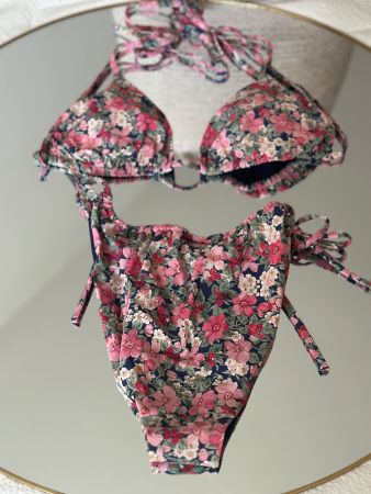 & OTHER STORIES Bikini m. floralem Muster Gr. 36, NEU