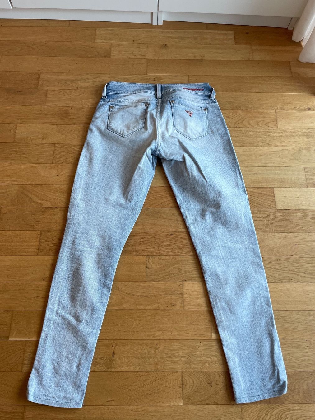 Guess Jeans: Guess jeans 26 size – Usato da Zug venduto da dim_np7l 5
