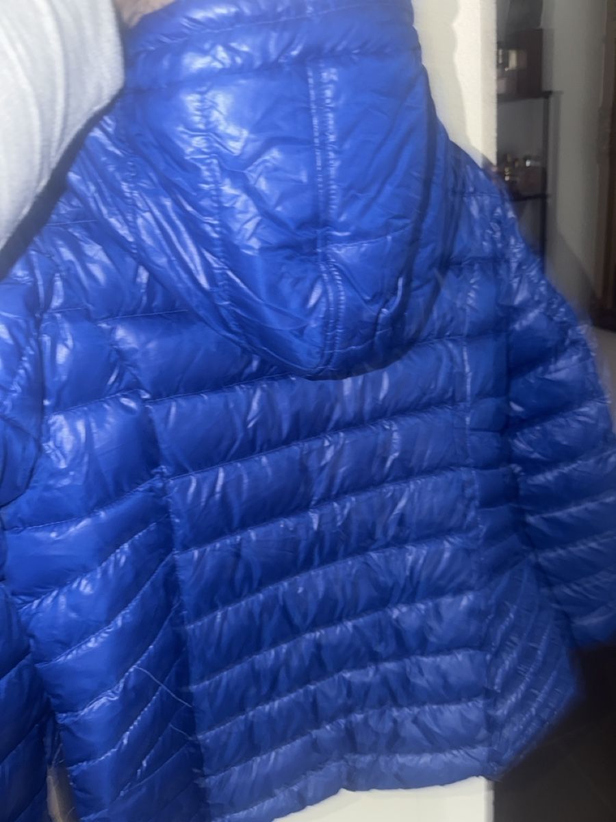 Giacche: Guess Steppjacke blau  Grösse M-L  – Usato da Fribourg venduto da mal_fq2y 4