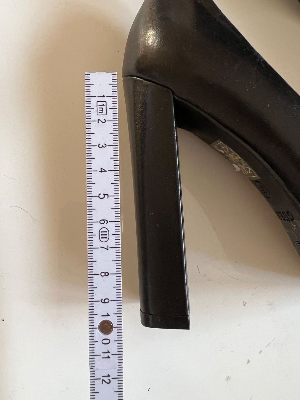 Guess Damenschuhe: Guess – Neu (gemäss Beschreibung) aus Pully von Kalissa 4