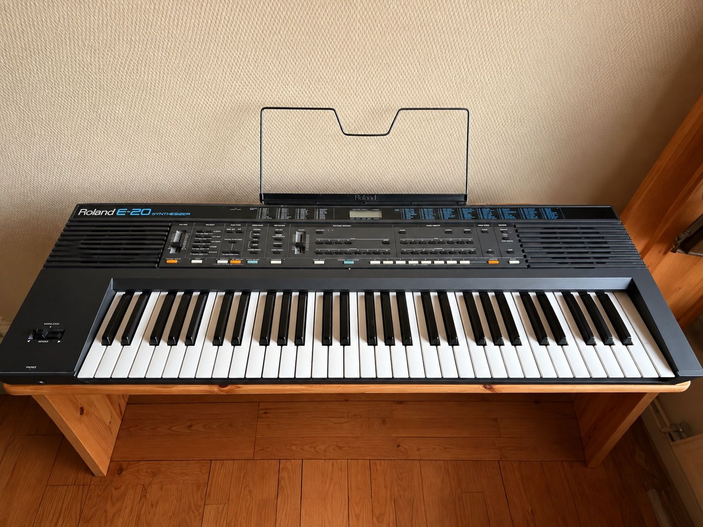 Roland Strumenti musicali: Synthesizer Roland E-20 – Usato da Allschwil venduto da GrenzWert