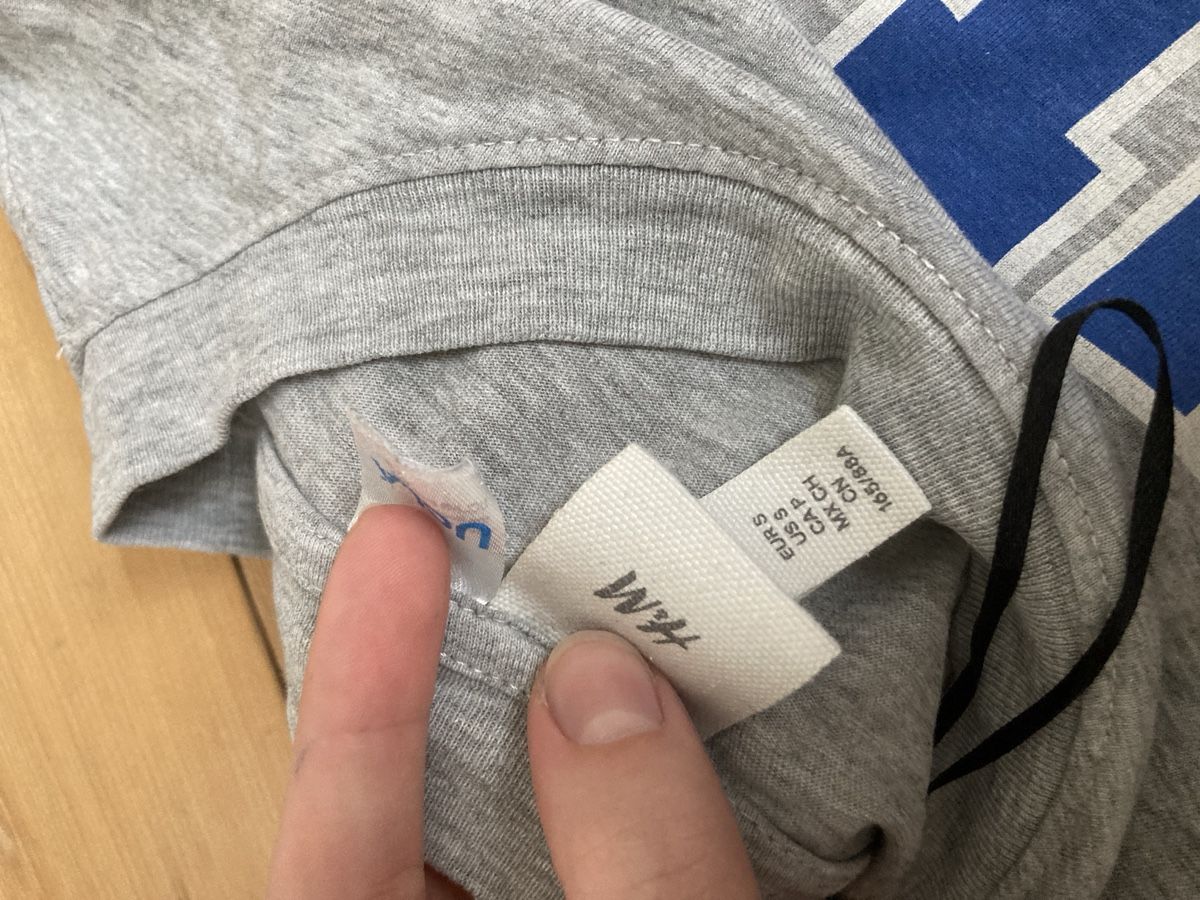 H&M T-shirt: UCLA T-Shirt Top – Usato da Zürich venduto da uma_y5q8 2