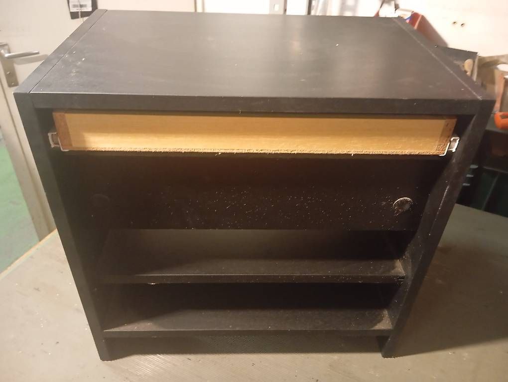 Comodini: Schwarzes Nachttischli / Gestell mit Schublade, Top! – Usato da Basel venduto da Petergunn 2