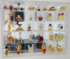 Sammeln und Seltenes - Parfumflacon in Setzkasten