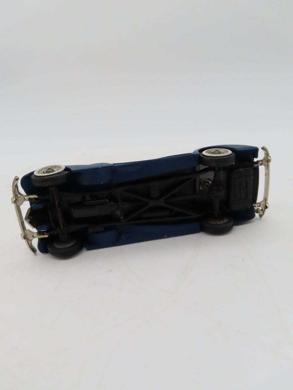 Modellini d'auto: Auto Replicas 16 – Packward Twelve 1937 – Usato da Reinach BL venduto da WBZ-Flohmarkt 5