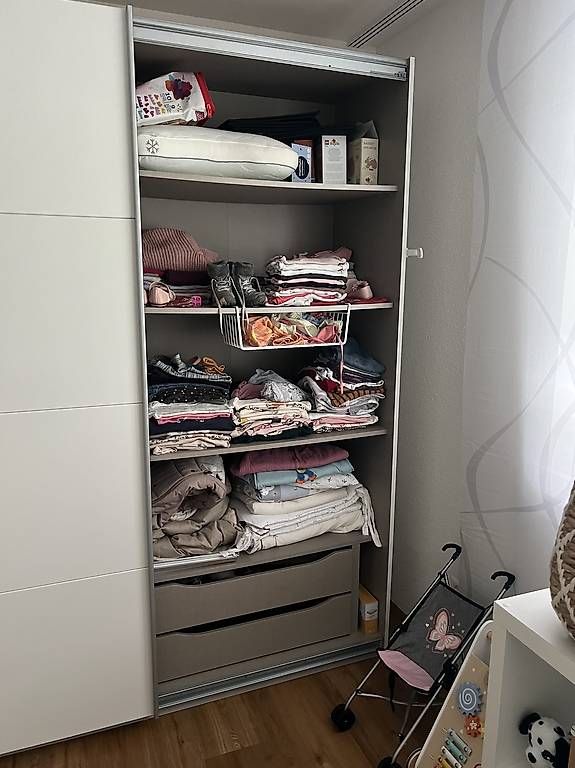Armadi: Kleiderschrank Weiss mit silbernen Griffen – Usato da Bütschwil venduto da Positano99 2