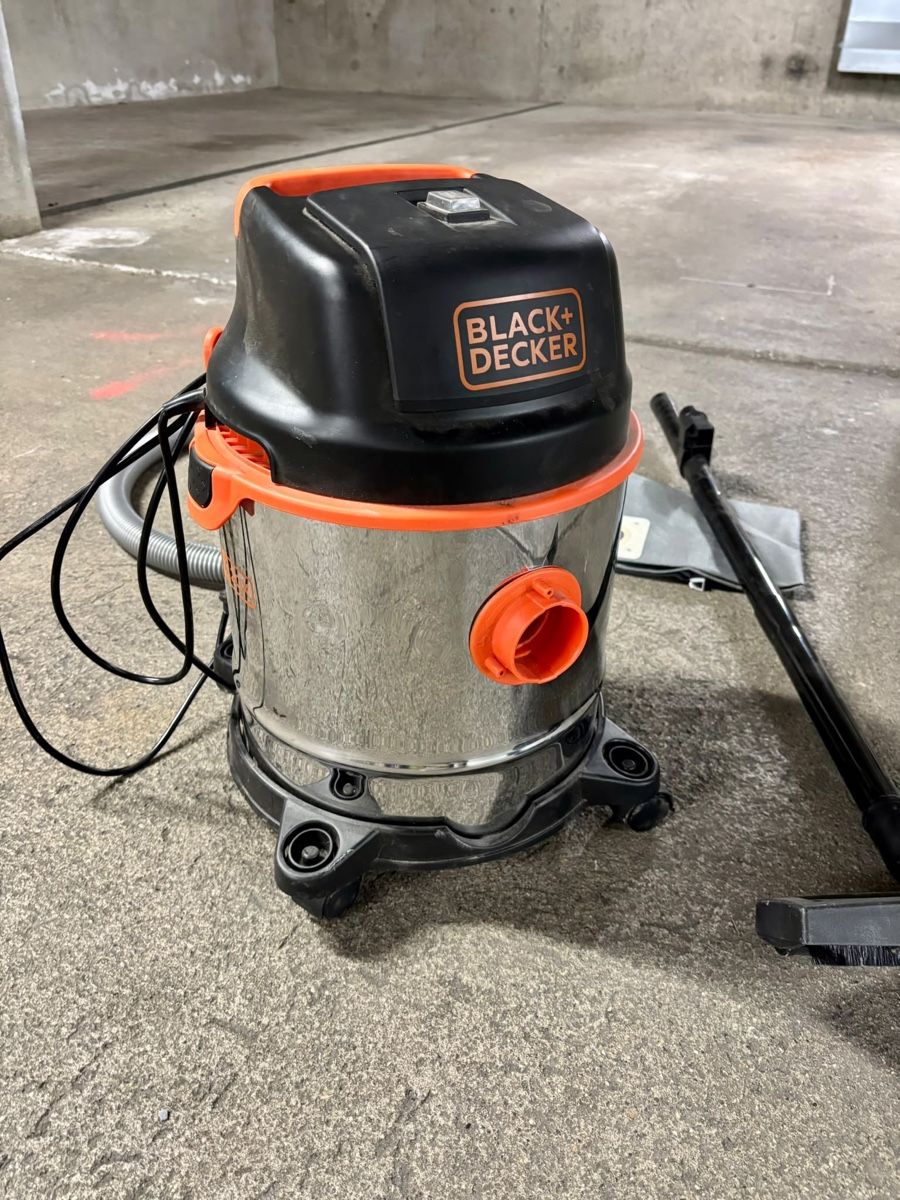 Aspirateurs & Accessoires: Aspirateur Black+decker – Neuf (Voir description) à Chavannes-Renens par tim_8669